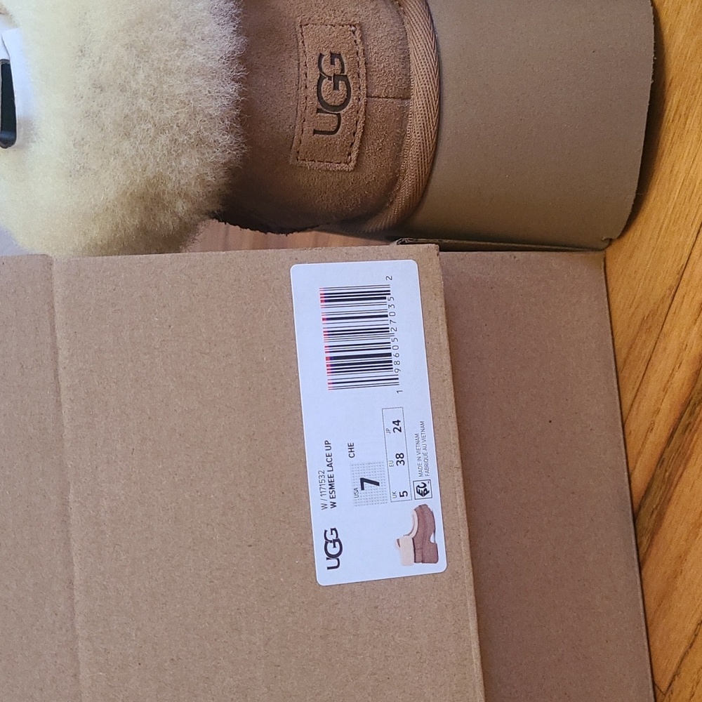 Ugg Esmee Lace Up Platform Boots 💗 HTF - Picture 8 of 12